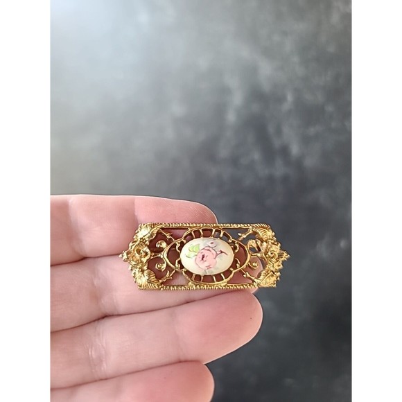 Vintage Porcelain Floral Filigree Gold Tone Brooch - Picture 4 of 10